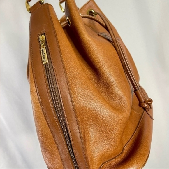 Burberrys | vintage 80s pebbled brown leather + nova check drawstring bucket bag - Picture 4 of 8